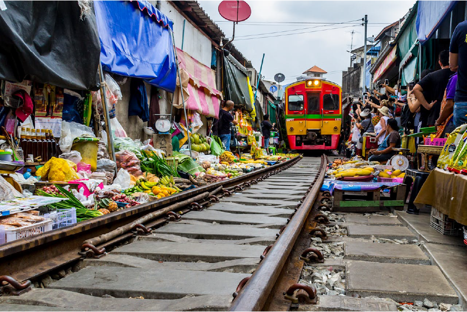 MAEKLONG TRAIN MARKET