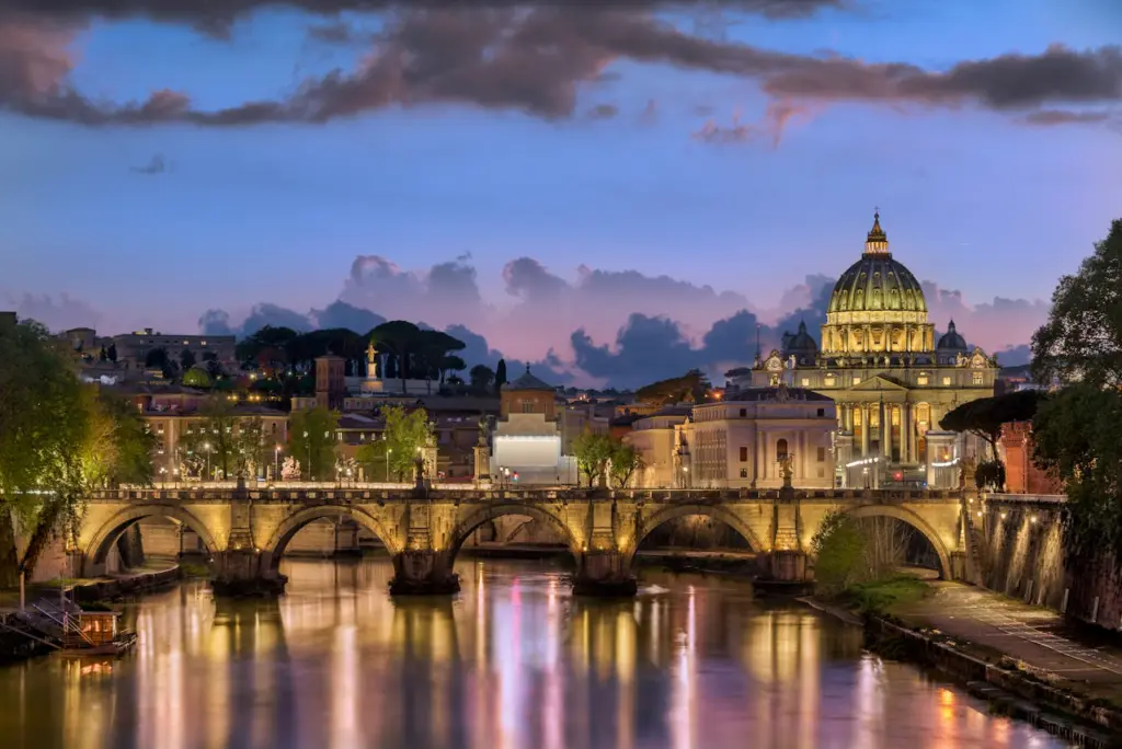 Roma iluminada, Italia