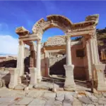 Templo de Adriano, Éfeso
