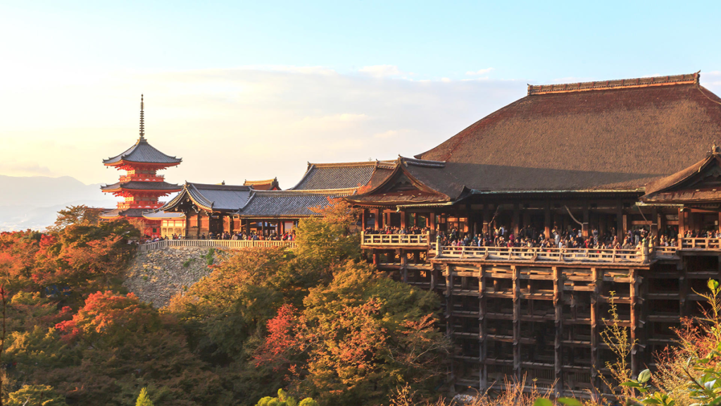 Credit: Shutterstock/ akarapong