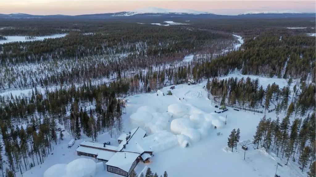 Lapland Hotels SnowVillage
