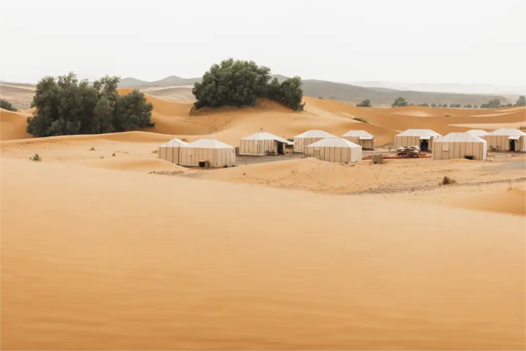 Desierto del Sahara con jaima