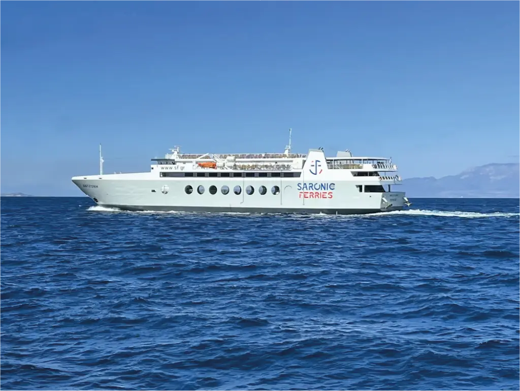 Ferry por el mar Egeo