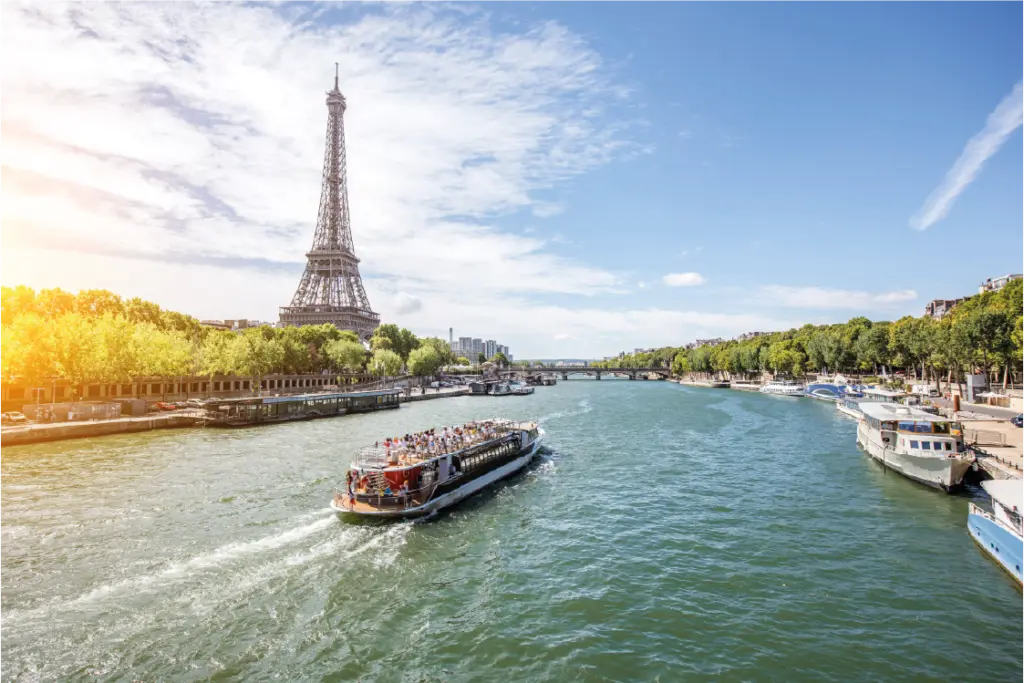 Paseo por el Sena, París